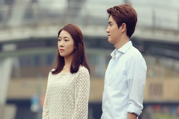 Dấu hiệu tố cáo người đàn ông bạn yêu vẫn còn 'tơ tưởng' đến người yêu cũ