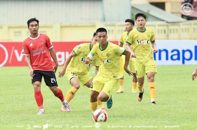 'Siêu nhân' của bóng đá Việt Nam thử việc ở V-League