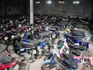 Đấu giá 71 xe máy hỏng ở Hà Nội, bình quân 600.000 đồng/xe