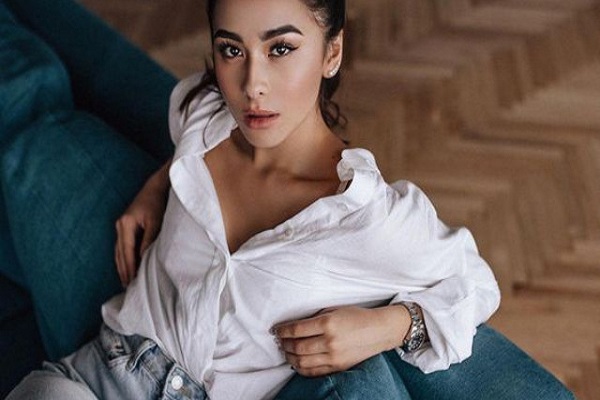 Những người đàn ông nghiêm túc trong chuyện tình cảm chứ không chỉ ham muốn thể xác đều có dấu hiệu này