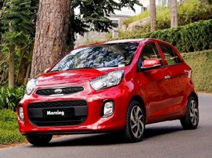 Tầm giá 300 triệu đồng nên mua Toyota Vios cũ hay Kia Morning mới?