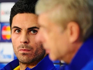 HLV Arteta không còn bị ám ảnh về hợp đồng như Wenger