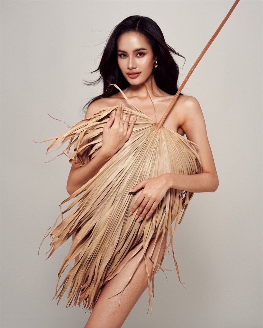 Người đẹp cao 1,8 m đăng quang Hoa hậu Hoàn vũ Thái Lan 2024 ảnh 17