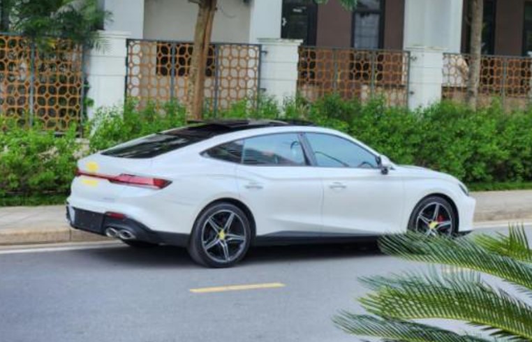 Đối thủ mới của Toyota Camry lộ diện tại Hà Nội, rục rịch ra mắt vào tháng sau