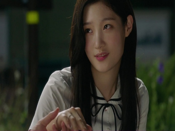 Hả hê khi nghe kể về người yêu cũ từng đá mình phải đi “đổ vỏ” cho kẻ khác, sống cuộc đời bất hạnh