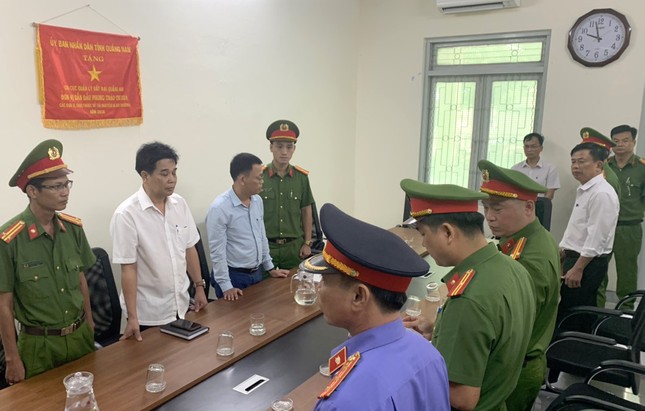 Bắt tạm giam Phó Chi cục trưởng Chi cục Quản lý đất đai ở Quảng Nam