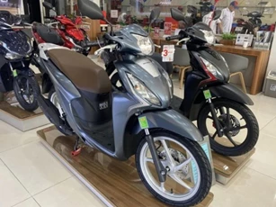 Giá xe Honda Vision cuối tháng 7/2024 giảm cực mạnh, giá rẻ như Future khiến dân tình xôn xao