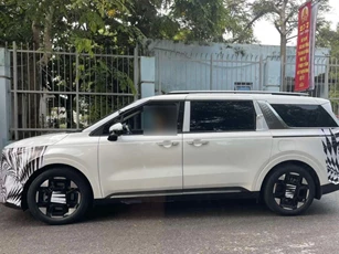 MPV gia đình Kia Carnival 2024 lần đầu tiên xuất hiện tại Việt Nam
