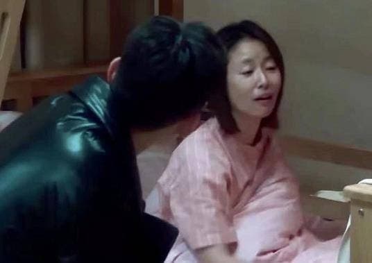 Lâm Tâm Như ngoài đời trông thế nào? Những bức ảnh không trang điểm bị lộ ra ngoài, cư dân mạng: 'Tôi không nhận ra cô ấy'