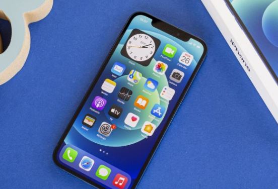 Đây là chiếc iPhone có màn hình OLED rẻ nhất Việt Nam, ra mắt gần 4 năm vẫn chiến game vô tư
