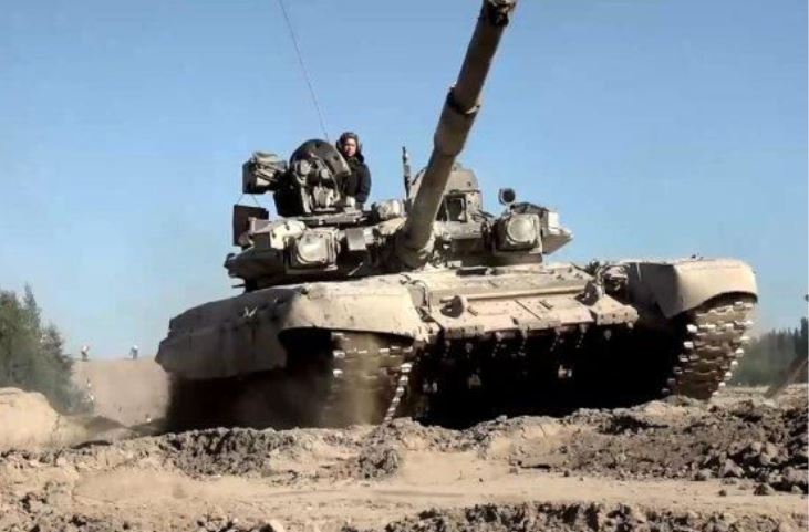 Xe tăng T-90 với cấu hình hiếm gặp xuất hiện