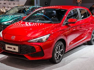 Xe hơi đẹp long lanh, công suất 191 mã lực, siêu tiết kiệm xăng, giá hơn 320 triệu đồng