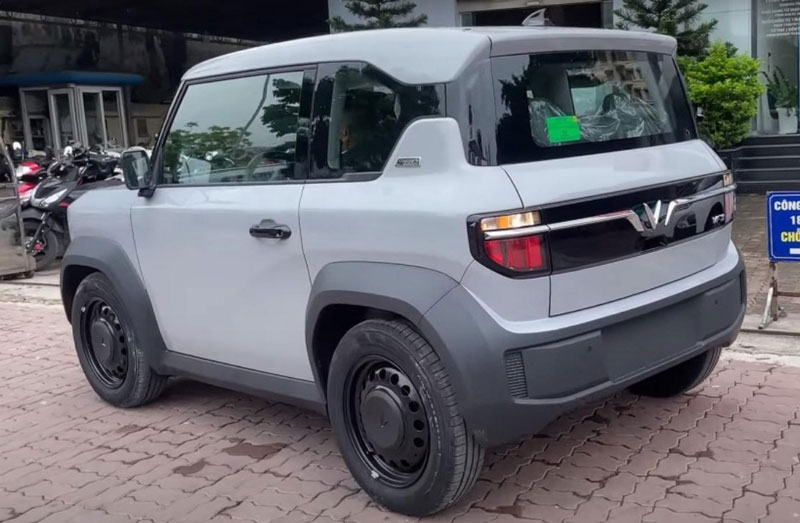 Cận cảnh xe điện VinFast VF 3 bản thương mại trước ngày tới tay khách hàng Việt