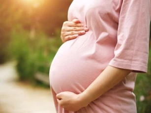 Mang bầu 8 tháng phát hiện chồng ngoại tình, cô vợ có pha trả thù đỉnh cao...