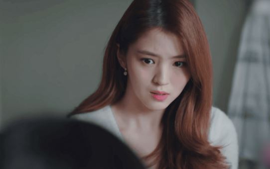 Người giúp việc rời đi không nói một lời từ biệt, sáng ra dọn dẹp lại đồ đạc tôi choáng váng với thứ mà bà để lại