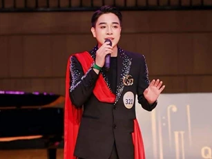Giọng ca phi giới tính Trần Tùng Anh đoạt giải Đặc biệt cuộc thi tìm kiếm tài năng âm nhạc trẻ tại Trung Quốc
