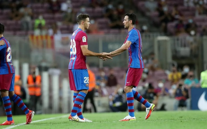 Barca có tiếc vì bán 'truyền nhân' của Busquets?