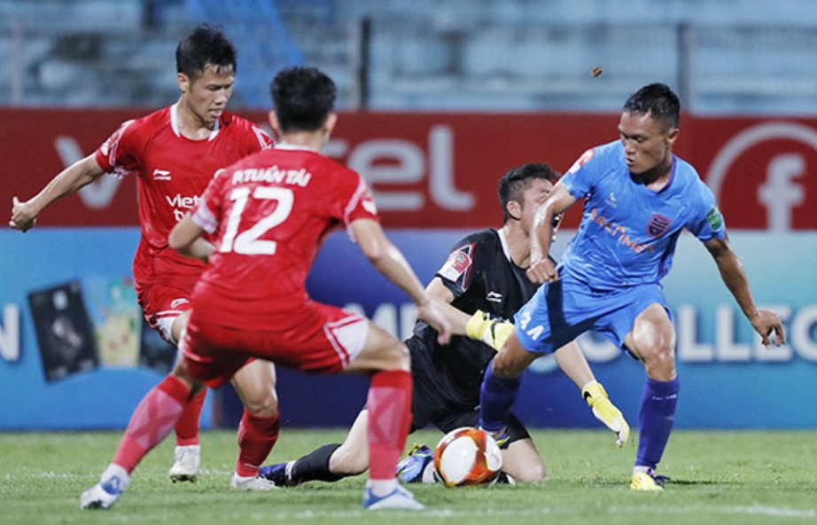 Cựu hậu vệ ĐT Việt Nam bất ngờ chia tay B.Bình Dương