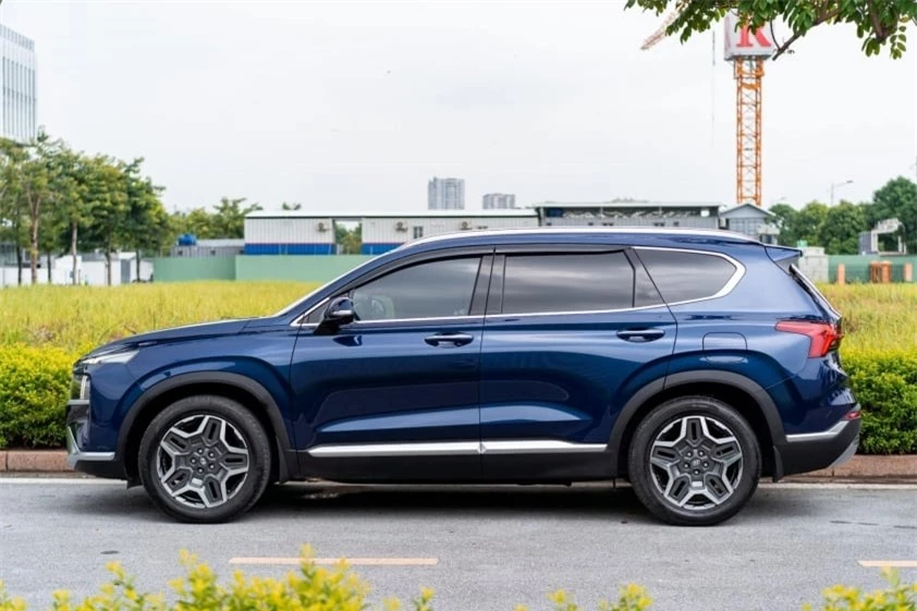 Ngỡ ngàng giá bán của Hyundai Santa Fe 2021 sau 3 năm lăn bánh 506458