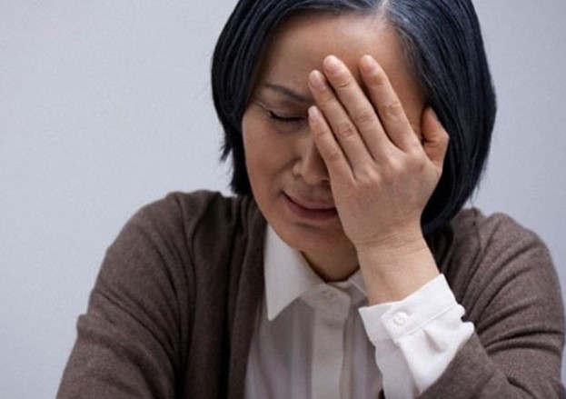 Tới chơi thấy chị dâu làm mâm cơm heo hắt cho mẹ chồng, tôi tức giận mách lẻo nhưng lời giải thích của chị khiến mọi người cứng họng