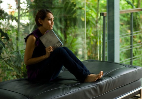 Biết nguyên nhân mình luôn là "cái gai" trong mắt mẹ chồng, tôi bật khóc vì thương mẹ và đồng ý dọn ra khỏi nhà ngay trong đêm