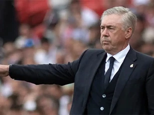HLV Ancelotti khẳng định Real sẽ không mua thêm cầu thủ