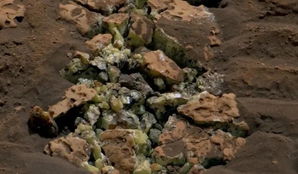 Vấp cục đá trên Sao Hỏa, robot NASA có phát hiện chấn động