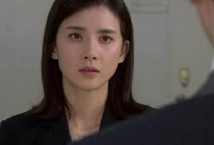 Lương hưu 12 triệu/tháng, có 1 tỷ tiết kiệm mà chỉ thấy mẹ ăn mì tôm, bóng đen xuất hiện trong đêm đã phơi bày sự thật phũ phàng