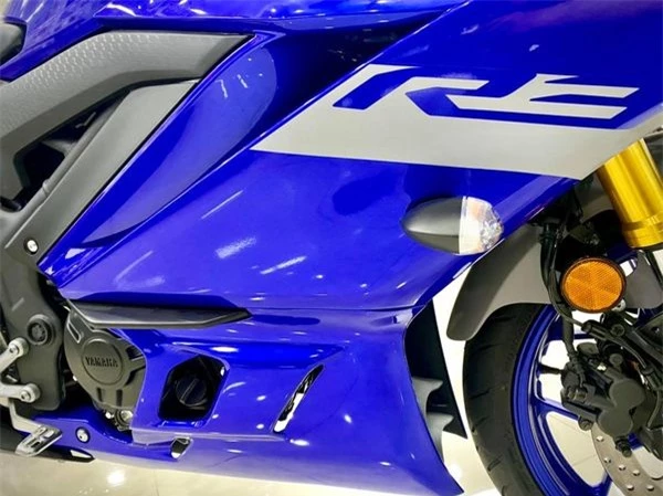 yamaha-r3-3