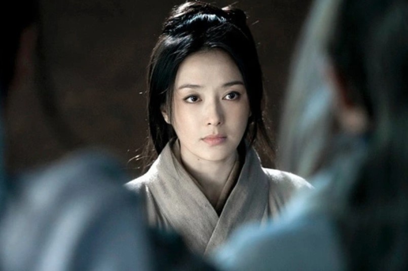 Chỉ bằng 1 suy nghĩ, người phụ nữ mảnh mai này đã lấy được chồng là hoàng đế, giữ ngôi báu cho con, lại khiến người đời kinh sợ