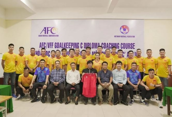 Chuyên gia Nhật Bản muốn giúp ĐT Việt Nam 'thay máu' ở châu Á