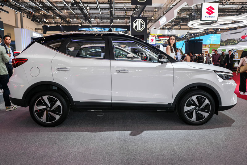 SUV hybrid công suất 177 mã lực, giá hơn 610 triệu đồng, cạnh tranh Hyundai Creta