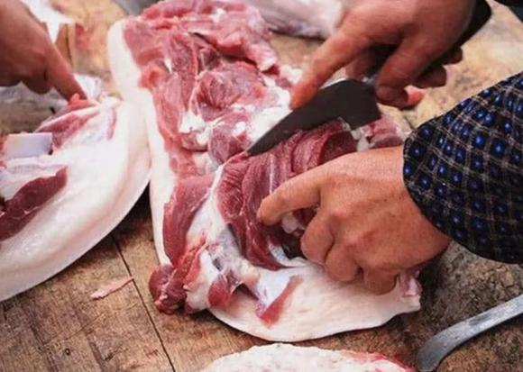 Thịt lợn mua ở chợ về có mùi hôi, đừng bỏ đi chỉ cách khử mùi cực hiệu quả
