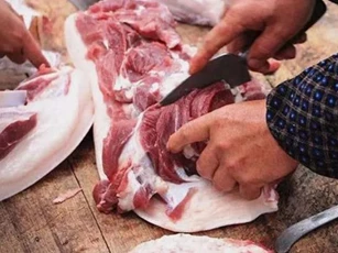 Thịt lợn mua ở chợ về có mùi hôi, đừng bỏ đi chỉ cách khử mùi cực hiệu quả