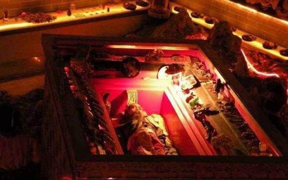 'Ông tổ trộm mộ' từng vào lăng mộ Tần Thủy Hoàng, nhưng nhìn thấy cảnh này liền quay đầu bỏ đi