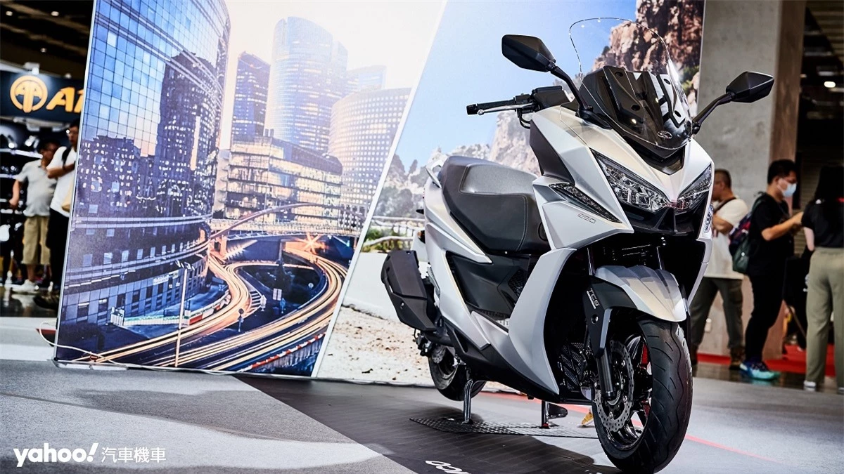 Kymco-X-Town-250ST-5