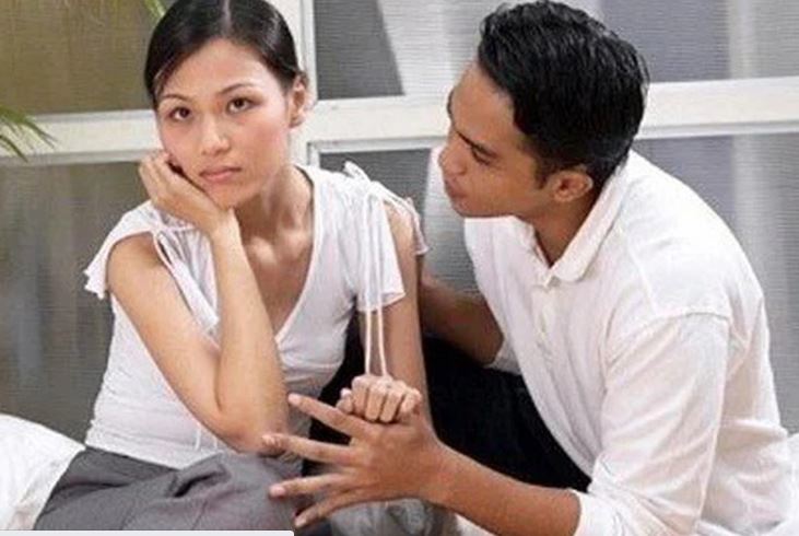 Có số tiền lớn, bạn trai muốn đi học, không đồng ý mua đất xây nhà