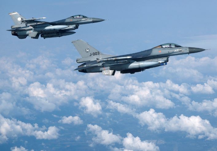 Tiêm kích F-16 được chuyển cho Ukraine sở hữu những tên lửa tiên tiến nào?