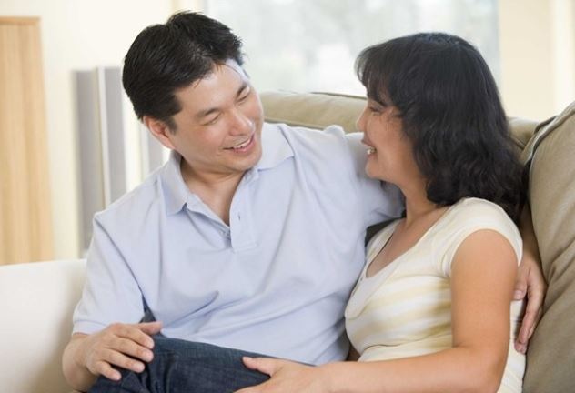 Tại sao vợ chồng trên 50 tuổi nên ngủ riêng giường? Đây là 3 lý do