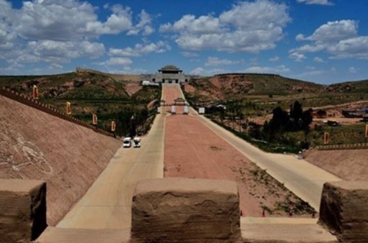 Tại sao những con đường do Tần Thủy Hoàng ra lệnh xây dựng sau hơn hai nghìn năm lại không có cỏ dại?