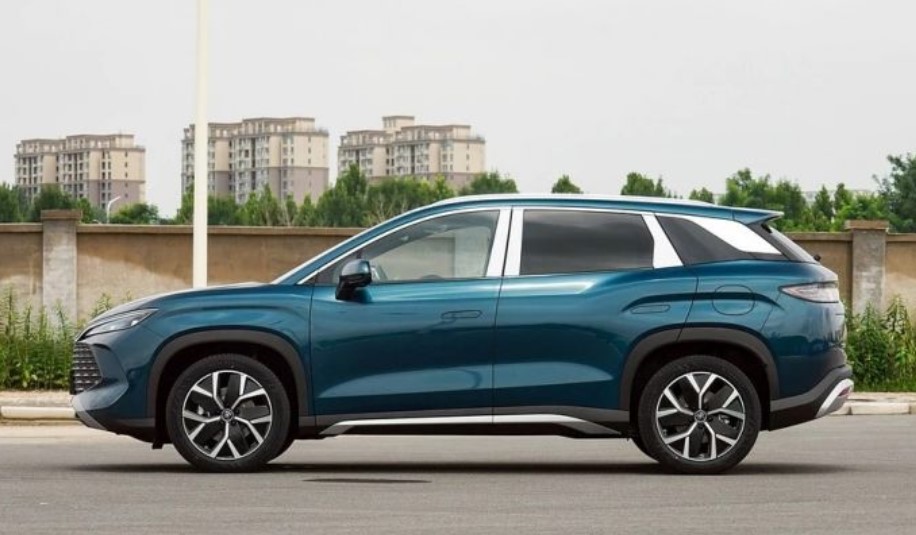 Dân tình đổ xô tậu ‘kẻ ngáng đường Mazda CX-5’ thiết kế mê ly, động cơ hybrid, giá 441 triệu đồng