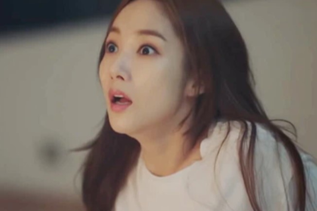 Chồng sắp cưới bỗng dưng gặp mẹ tôi, đưa bà ấy 150 triệu kèm lời thỉnh cầu đầy chua xót