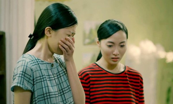 Mẹ tôi vừa qua đời, quay lại làm cơm cúng tuần mà tôi tưởng mình vào nhầm nhà khác