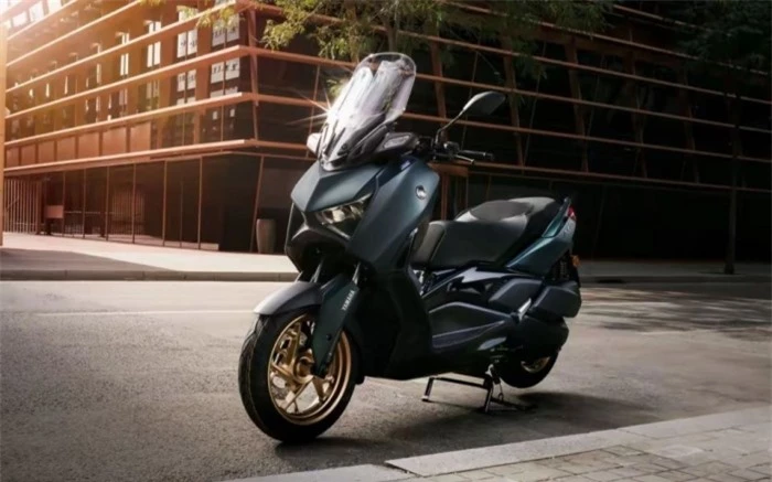 Yamaha ra mắt ‘vua xe ga’ 300cc mới soán ngôi Honda SH: Đẹp mê ly, giá mềm, có TCS và ABS 2 kênh ảnh 1