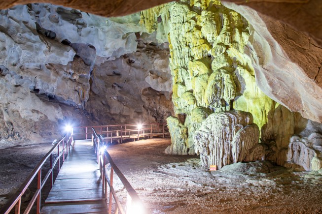 Khám phá Hang Sơn Kiều với sự đa dạng các loại thạch nhũ hang động đặc trưng