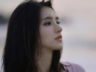 Đến thăm chị gái ở cữ nhà chồng, tôi sững người khi bước chân vào căn phòng chị đang ở