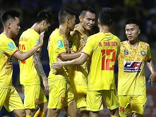 CLB Thanh Hóa nợ lương, thưởng hơn chục tỷ, loạt cầu thủ đình công