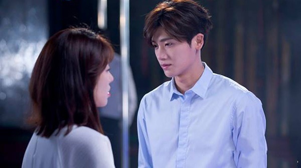 Đến bệnh viện vô tình gặp lại người yêu cũ, đến khi trông thấy đứa bé 7 tuổi cô ấy đang chăm, tôi sững sờ không tin nổi