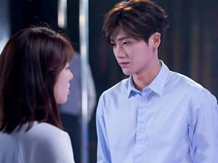 Đến bệnh viện vô tình gặp lại người yêu cũ, đến khi trông thấy đứa bé 7 tuổi cô ấy đang chăm, tôi sững sờ không tin nổi