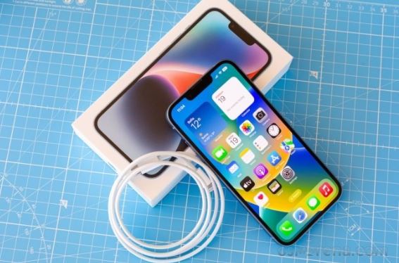 Chiến binh tốc độ iPhone 14 tiếp tục rẻ kỷ lục, bán chạy áp đảo cả Galaxy 24 Ultra, Galaxy A55 5G